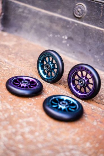 Kolečko Triad Conspiracy 120 Ano Blue